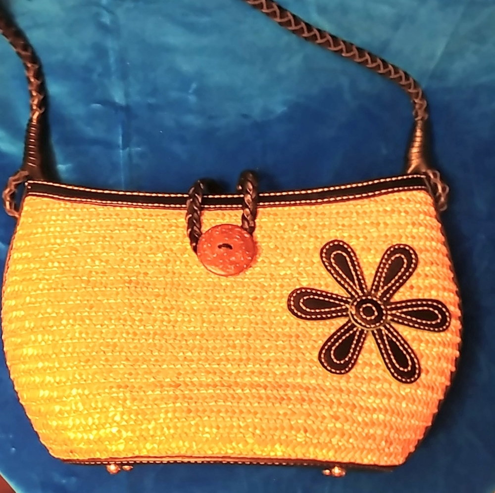 Straw handbag